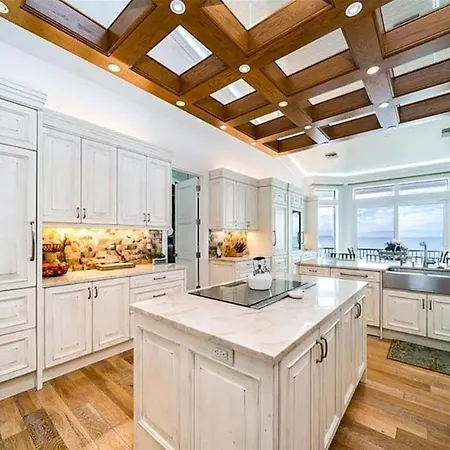 Private Beach Oceanfront Mansion In Naples Luxury